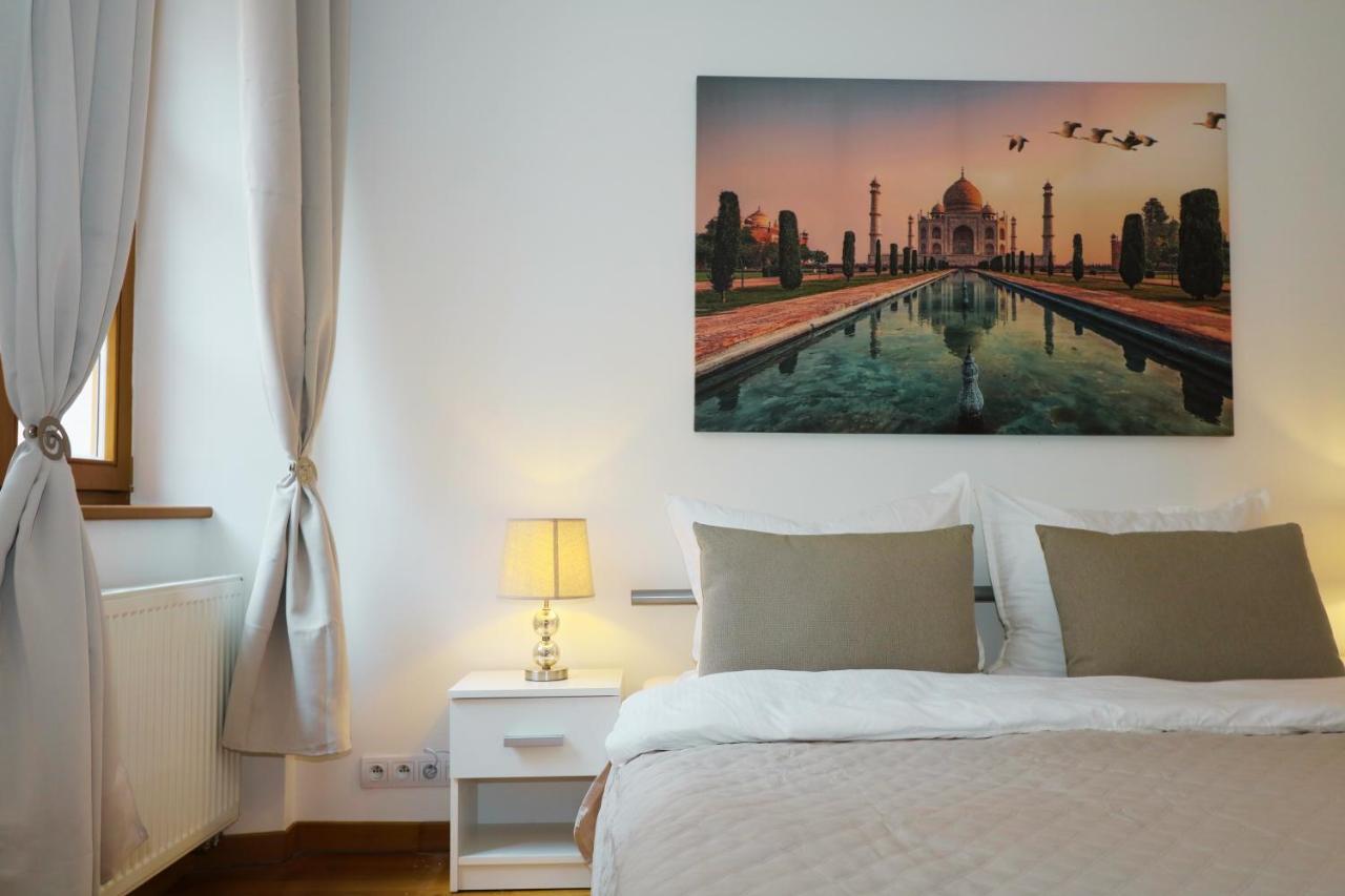 Charming Apartment In The Heart Of Bratislava Eksteriør bilde
