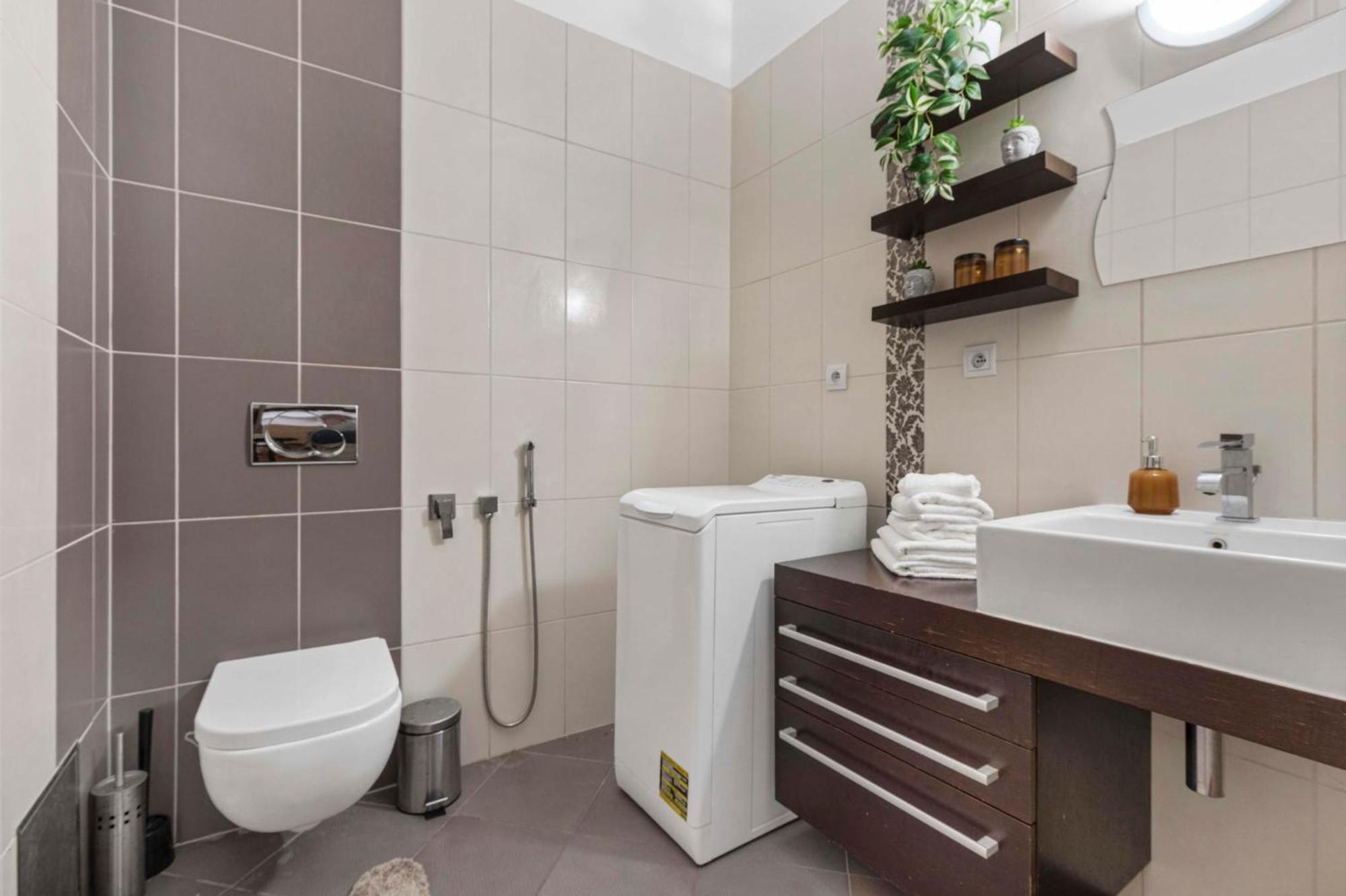 Charming Apartment In The Heart Of Bratislava Eksteriør bilde