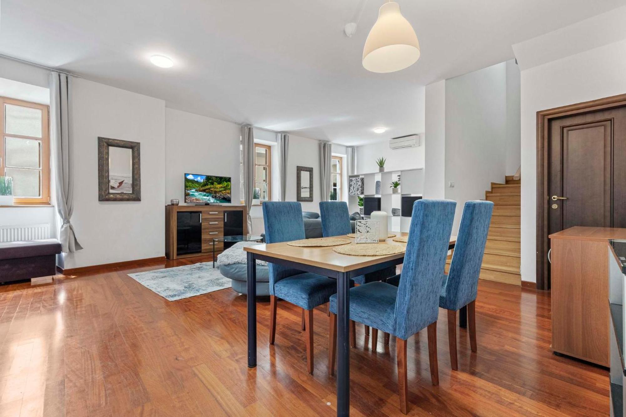 Charming Apartment In The Heart Of Bratislava Eksteriør bilde